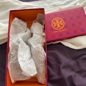 New, Beautiful Tory sandals ! Size 7, They we’re in the showroom! Offer